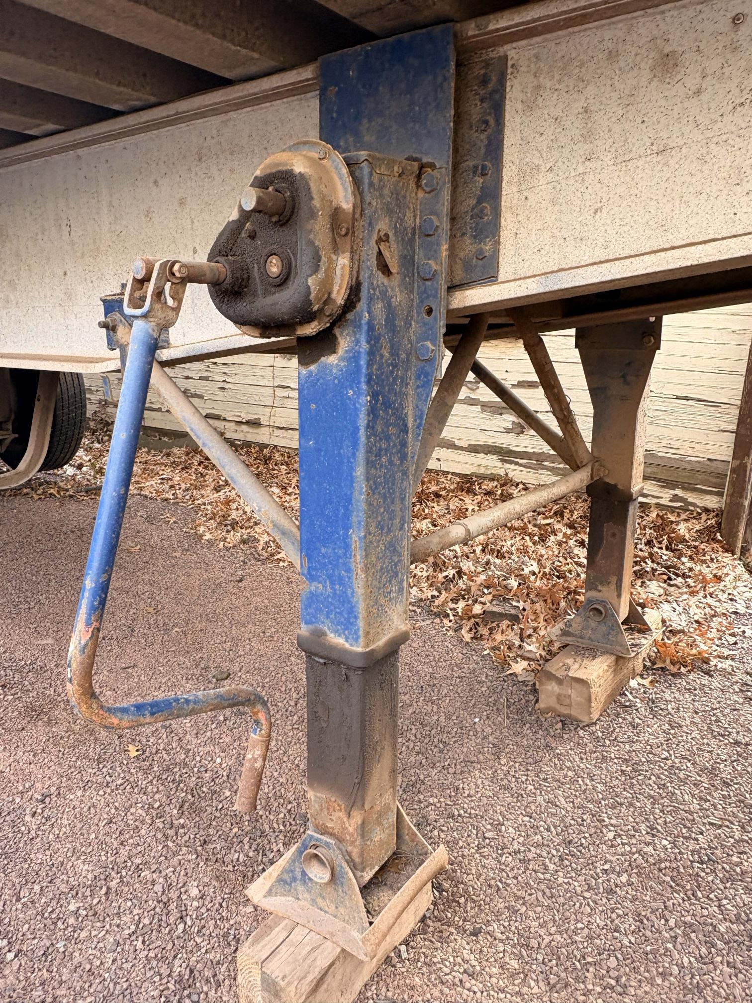 1983 RAVEN 34 - view 9 of 18