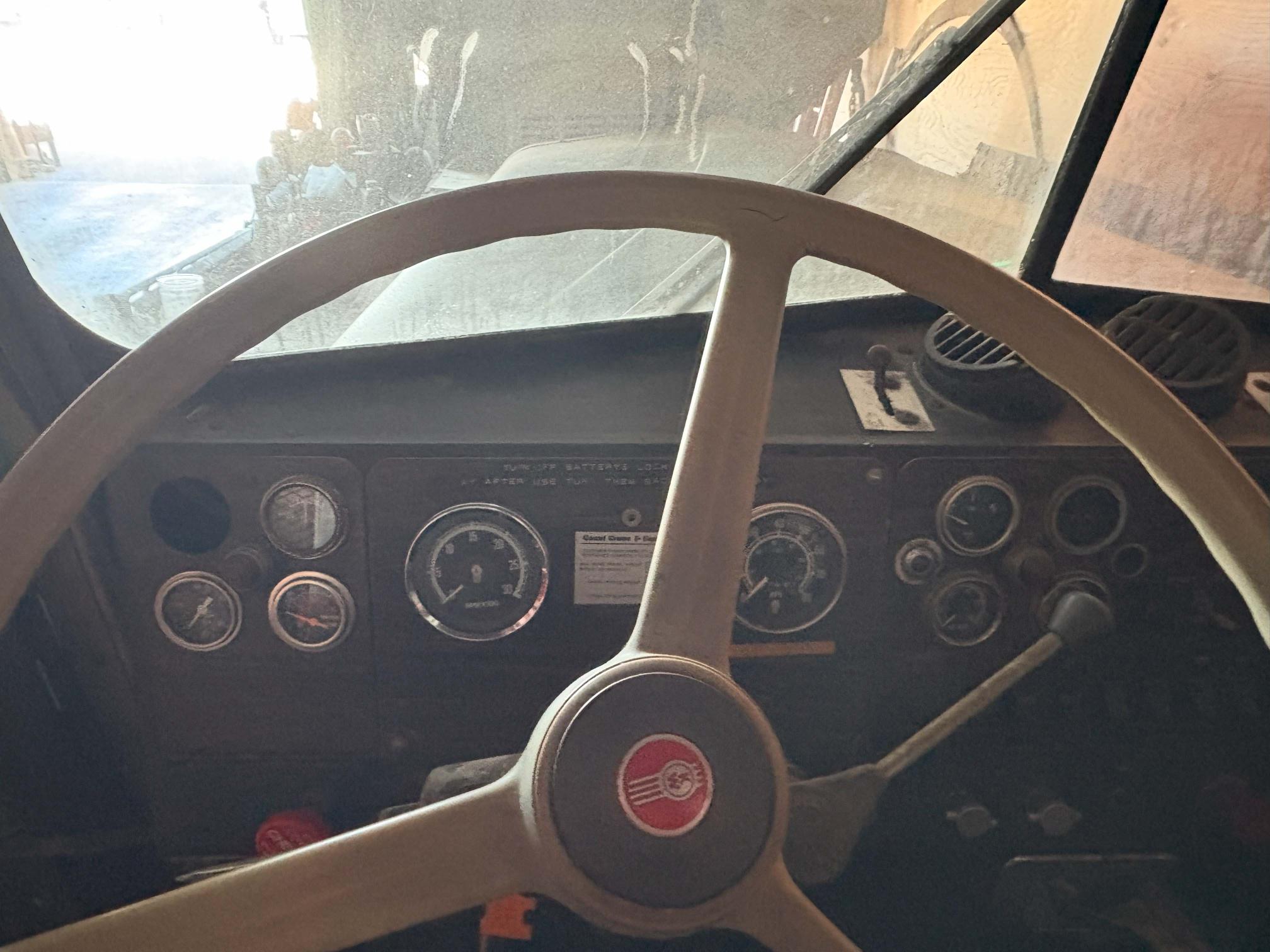 1975 KENWORTH W900 - view 11 of 22