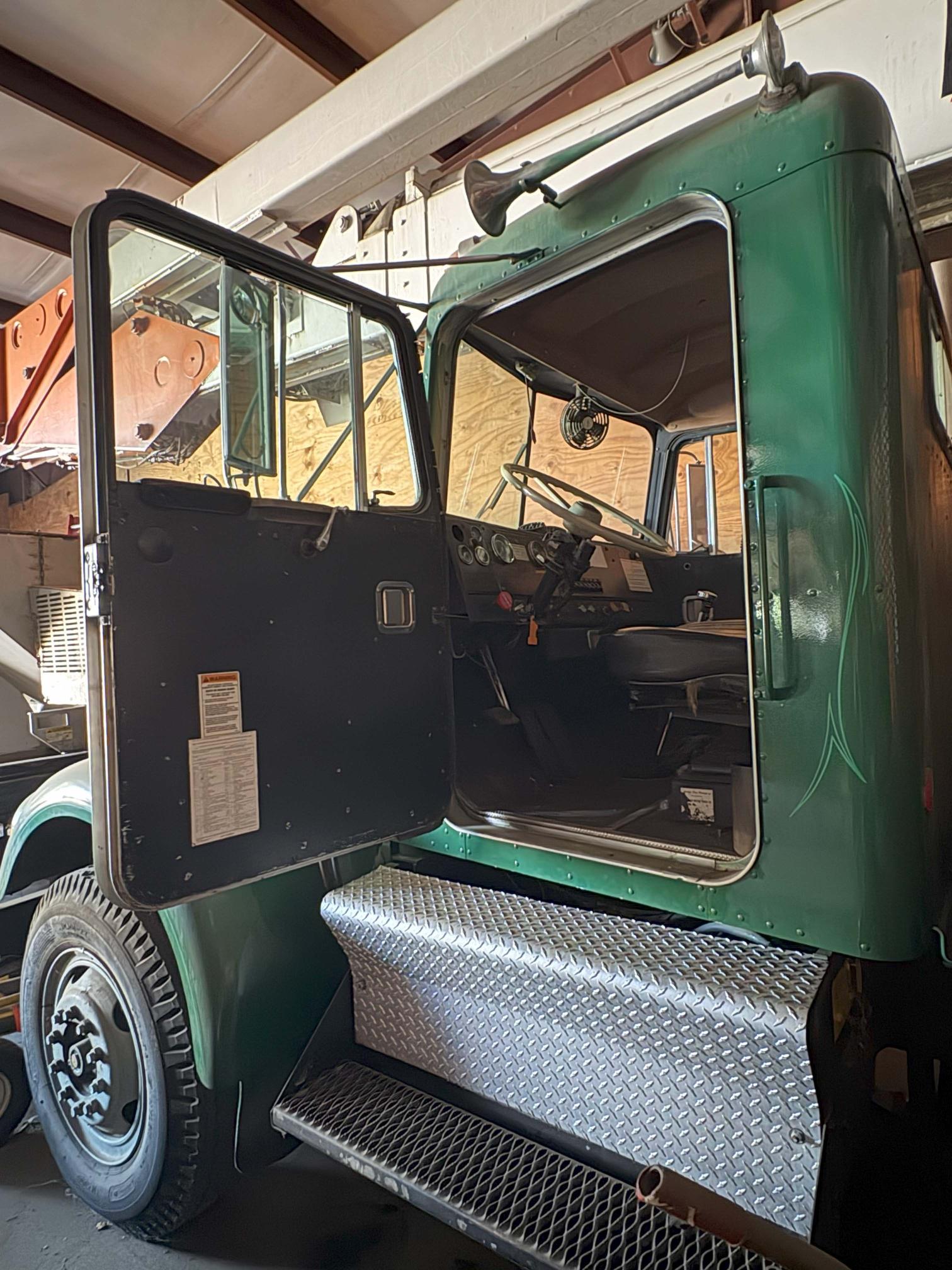 1975 KENWORTH W900 - view 9 of 22