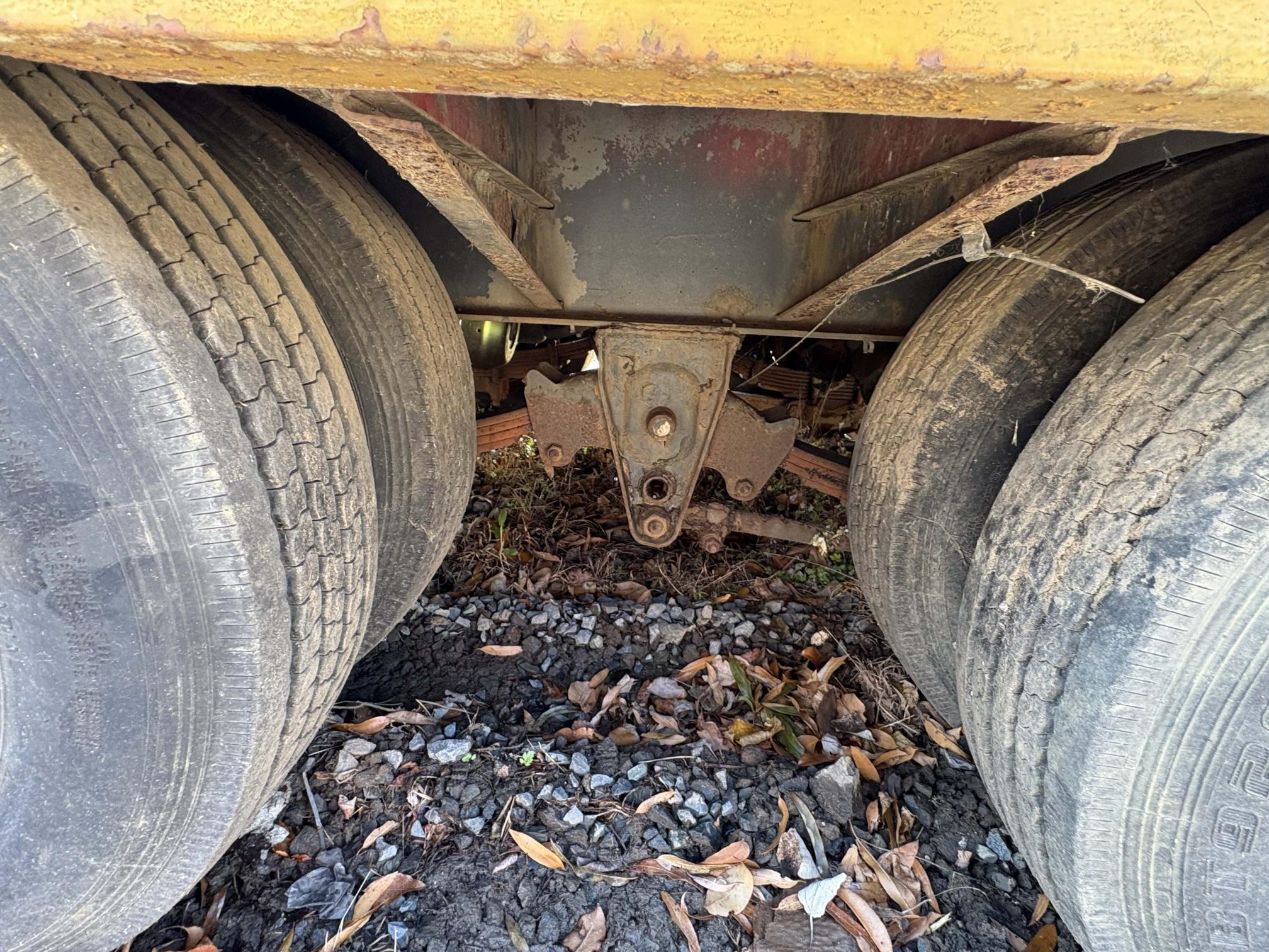 1999 EAGER BEAVER 33 - view 12 of 17