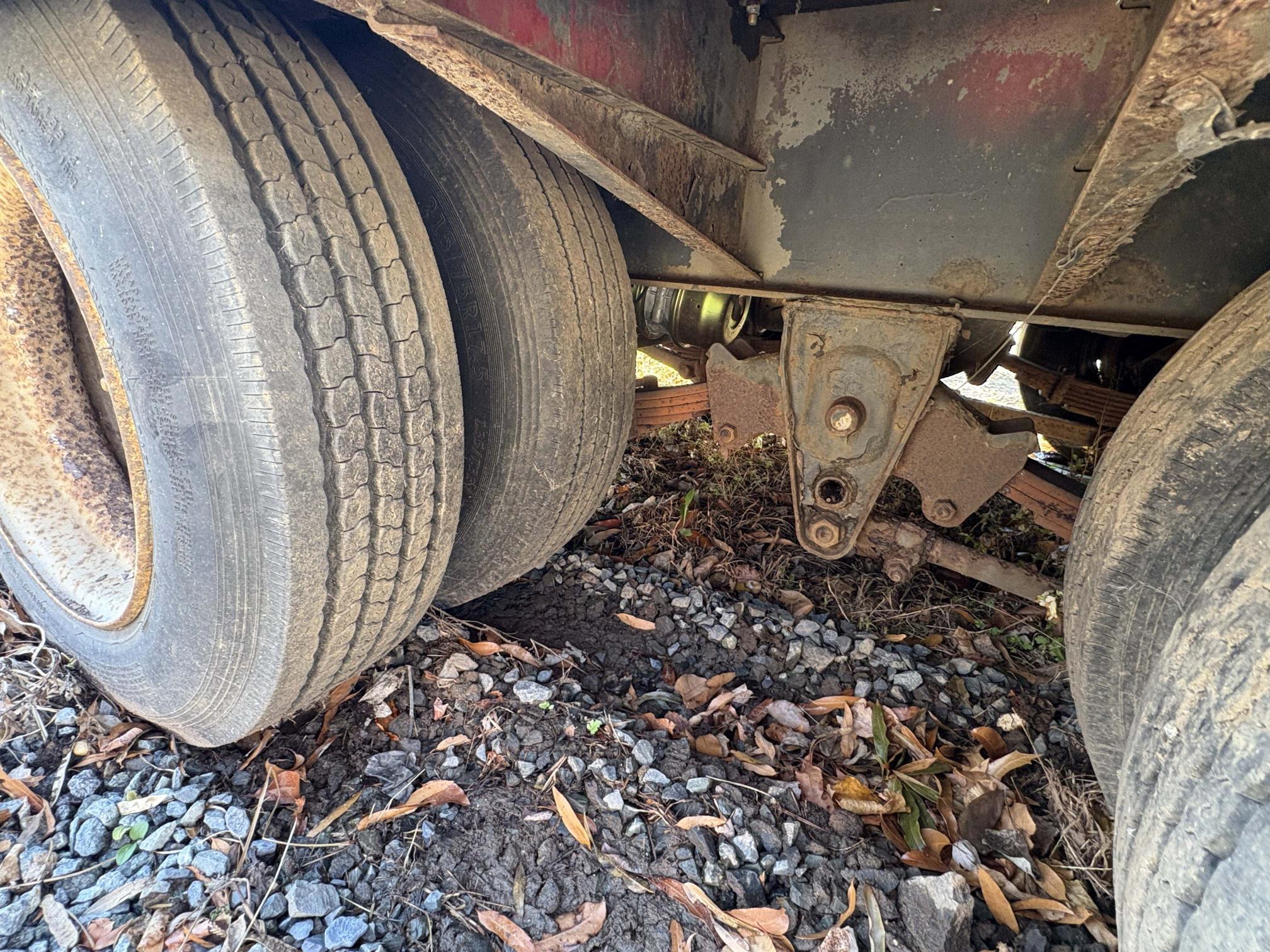 1999 EAGER BEAVER 33 - view 15 of 17