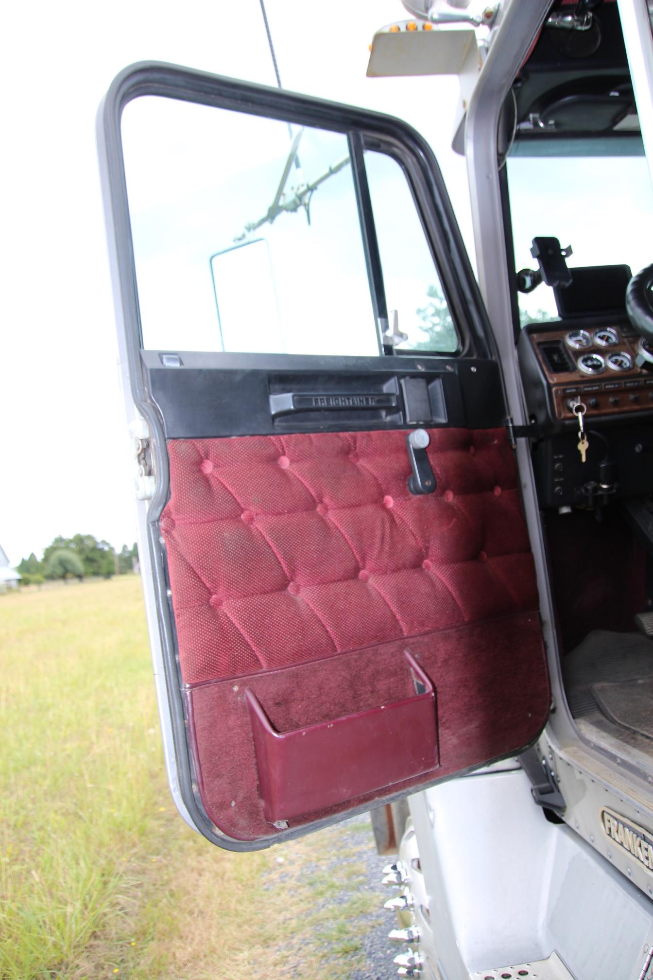 1996 FREIGHTLINER 120 - view 16 of 30