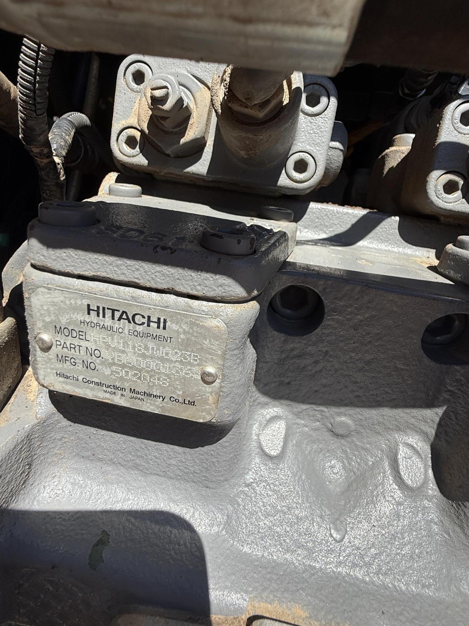 2017 DEERE 210G LC - view 13 of 30