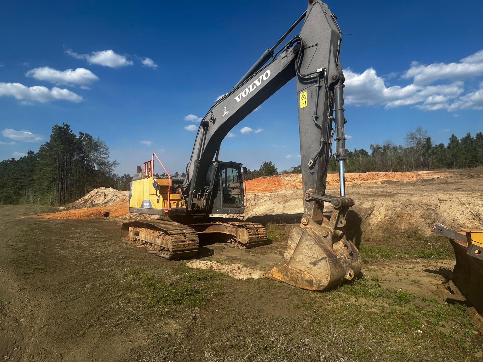2017 VOLVO EC250EL - view 2 of 12