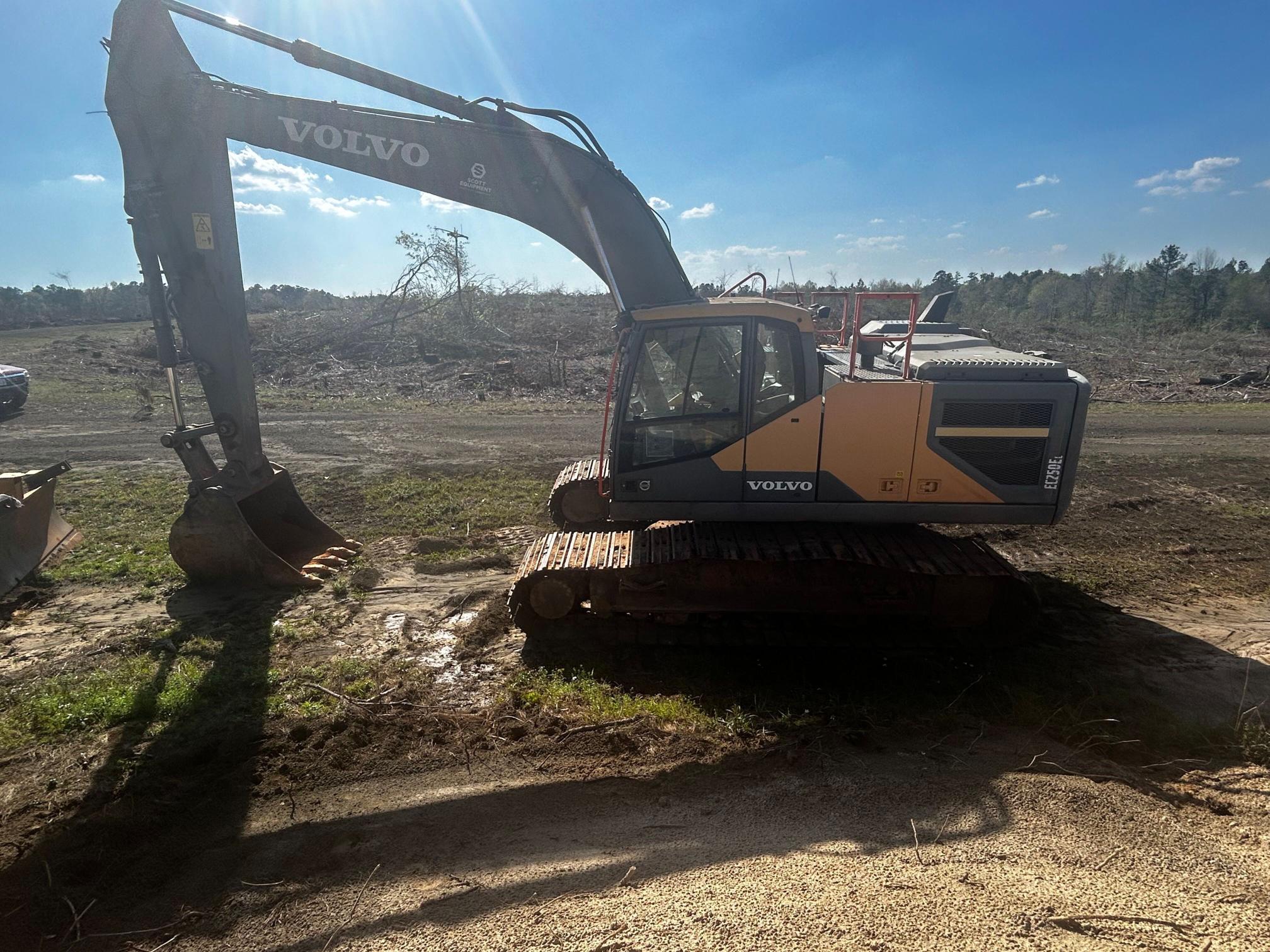 2017 VOLVO EC250EL - view 4 of 12