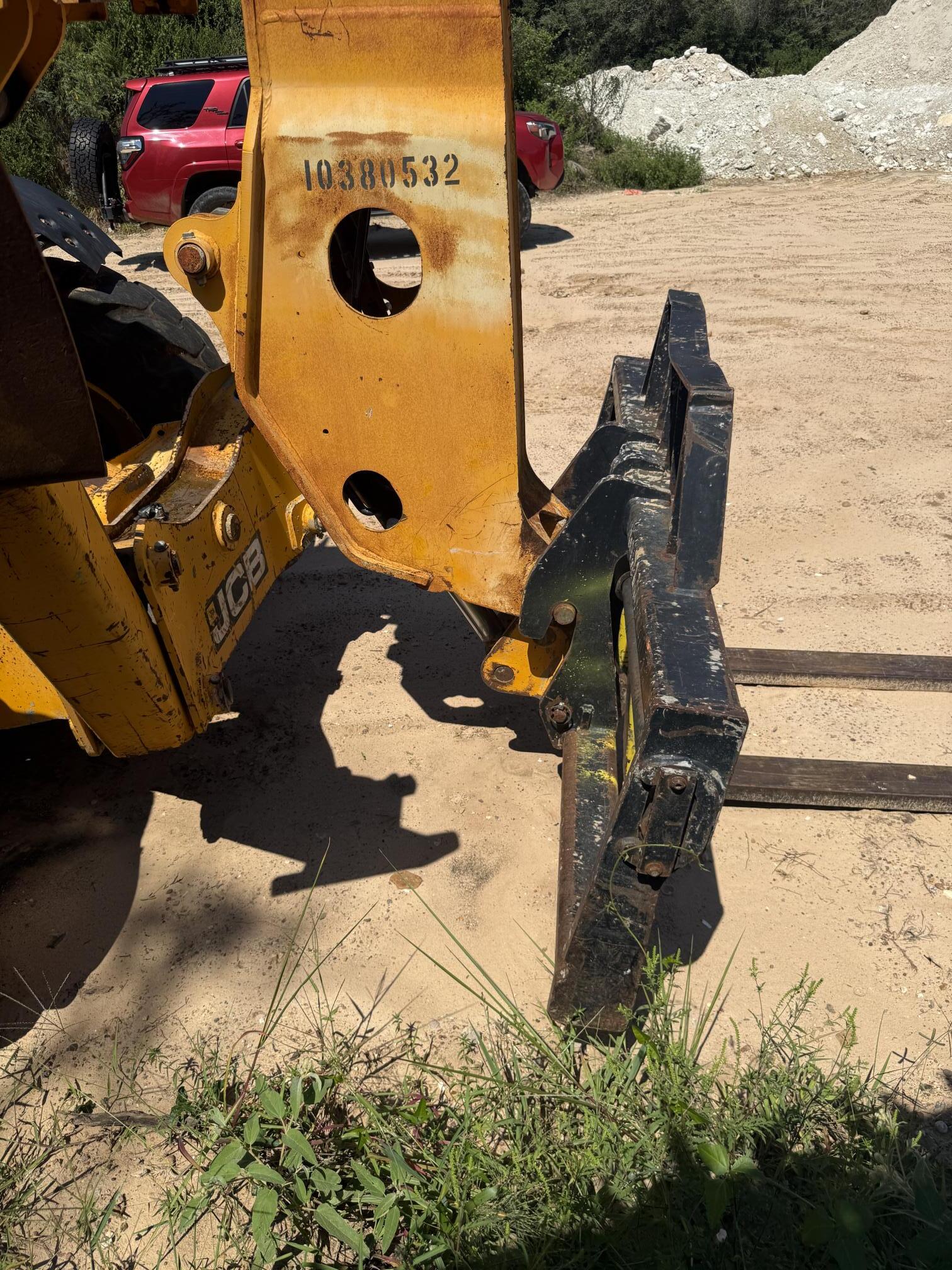 2017 JCB 512-56 - view 4 of 21