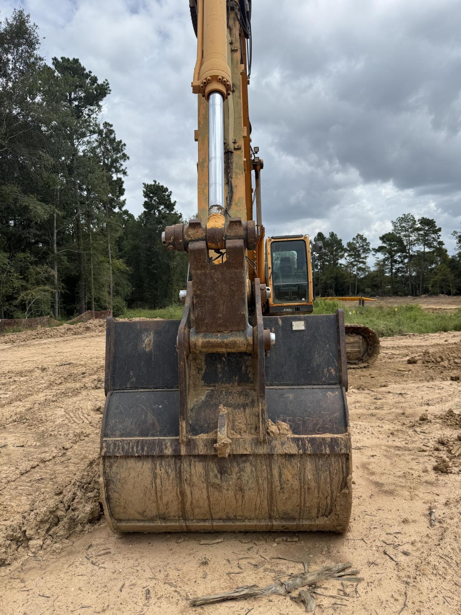 2017 HYUNDAI ROBEX 480LC - view 3 of 30