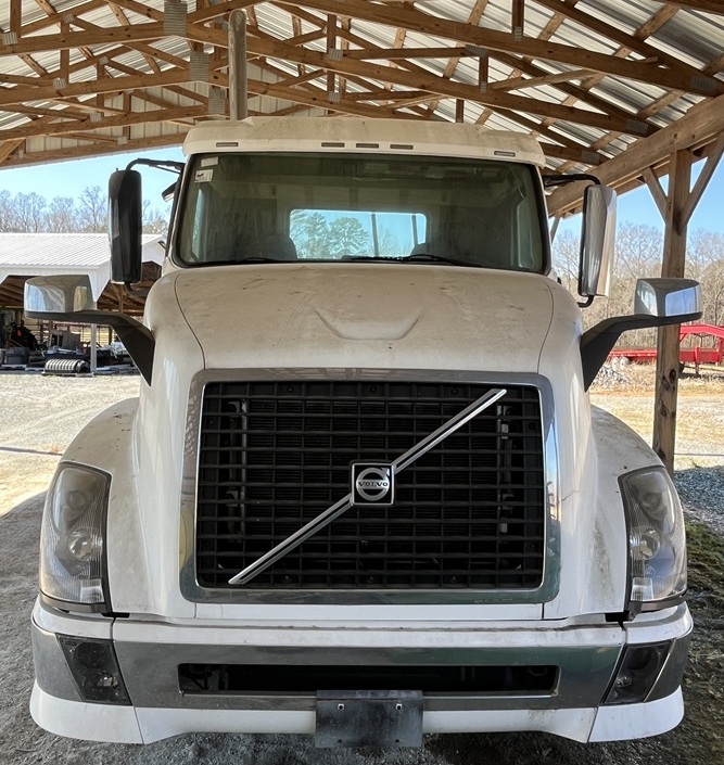 2015 VOLVO - view 3 of 24