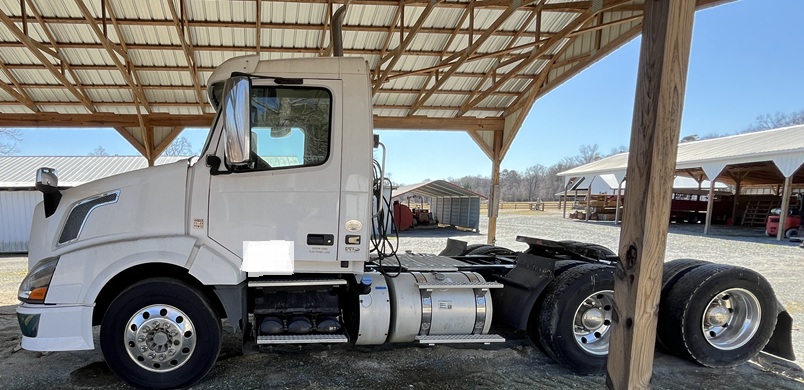 2015 VOLVO - view 5 of 24