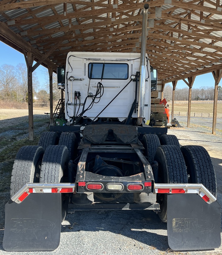 2015 VOLVO - view 7 of 24