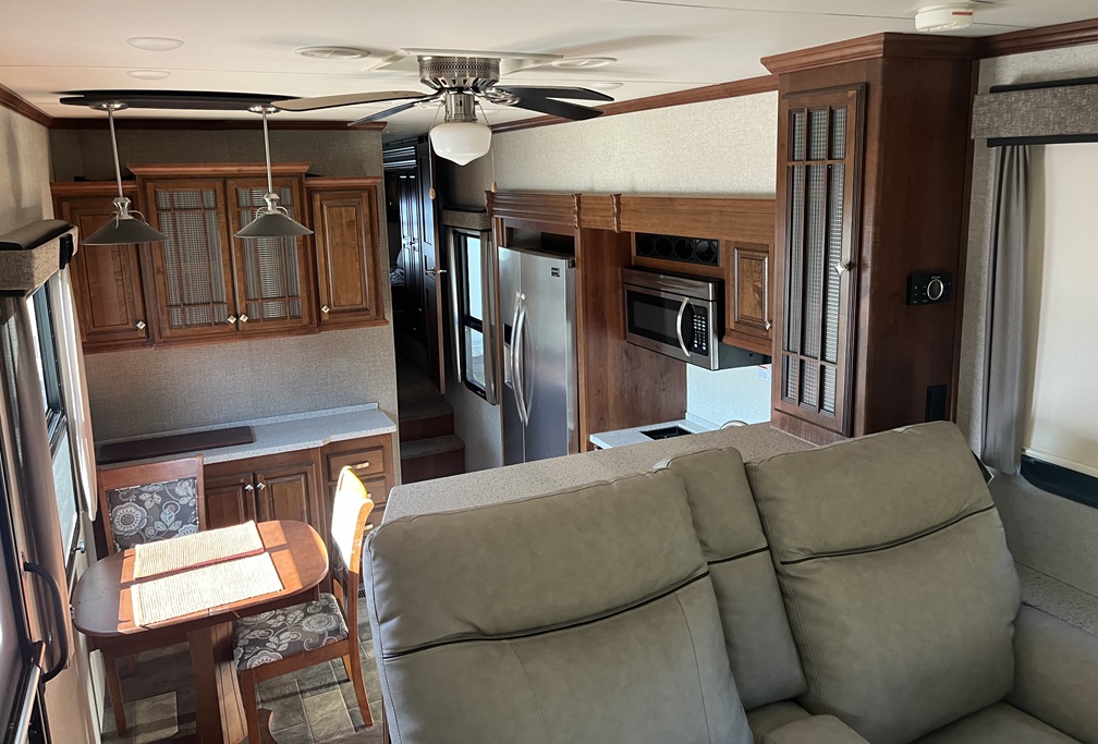 2017 AB BigHorn - view 9 of 20