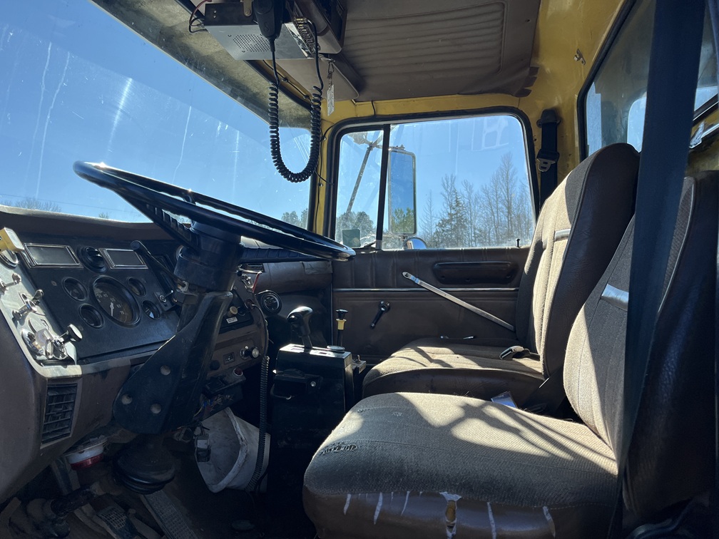1994 FORD l-9000 - view 16 of 22