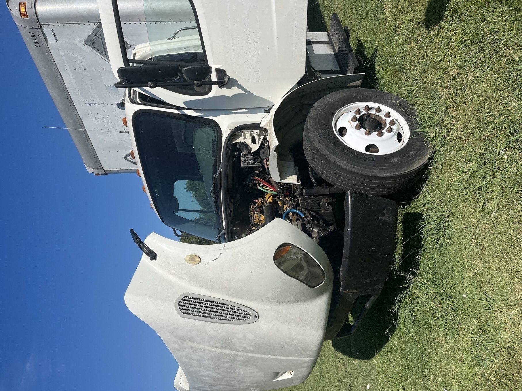 2007 FREIGHTLINER M2 106 - view 4 of 20